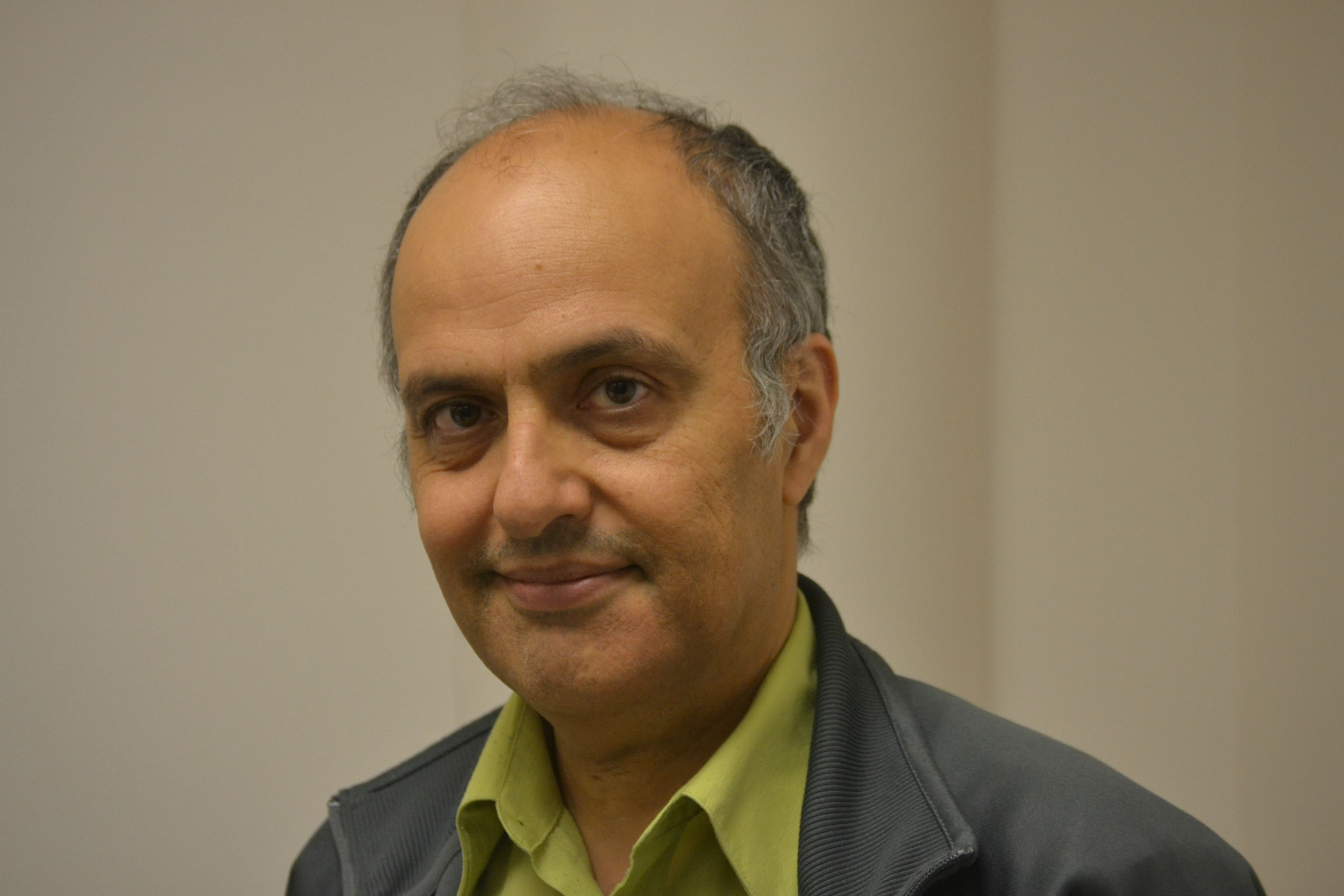 Professor Behrooz Khorsandi, adjunct instructor at the Graduate School of Technology, is currently a consulting IT specialist at IBM. 